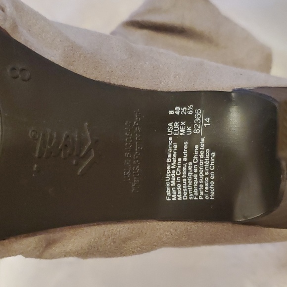 Peep toe Faux suede bootie - Picture 3 of 4